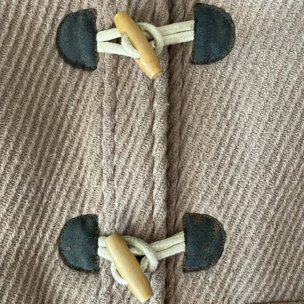 Mini Boden brown hooded coat toggle close - Picture 4 of 6